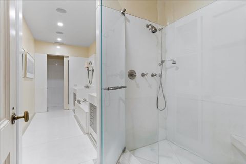 Tiny photo for 199 E Lake Shore Drive #4W, Chicago, IL 60611 (MLS # 12602342)