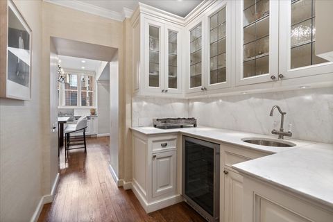 Tiny photo for 199 E Lake Shore Drive #4W, Chicago, IL 60611 (MLS # 12602342)