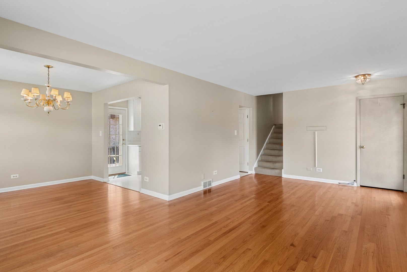 9352 S 82nd Court