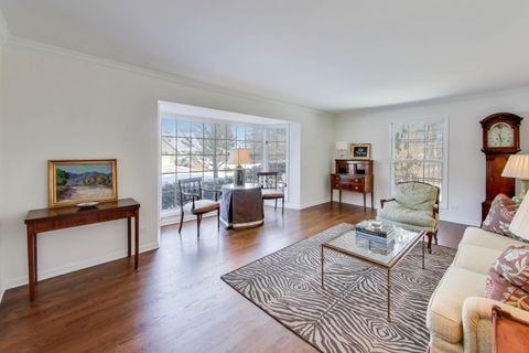 Tiny photo for 2154 Northgate Road, Northfield, IL 60093 (MLS # 12554191)