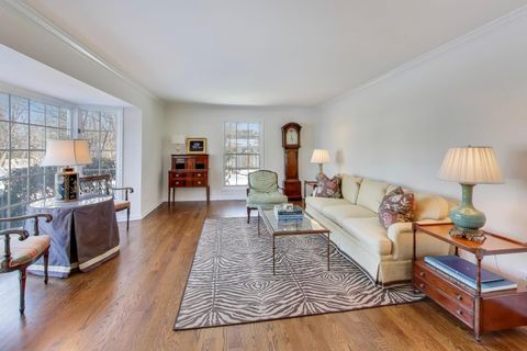 Tiny photo for 2154 Northgate Road, Northfield, IL 60093 (MLS # 12554191)