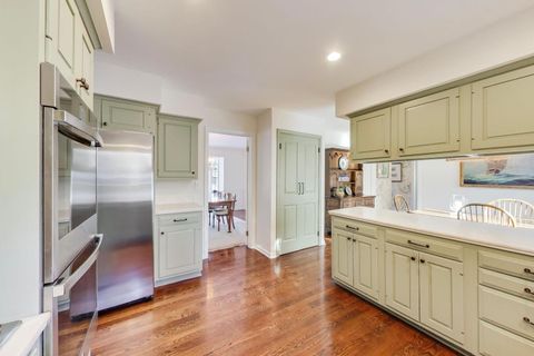 Tiny photo for 2154 Northgate Road, Northfield, IL 60093 (MLS # 12554191)