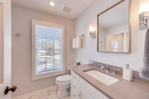 Tiny photo for 2154 Northgate Road, Northfield, IL 60093 (MLS # 12554191)