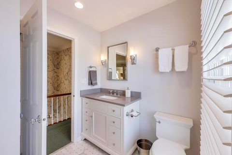 Tiny photo for 2154 Northgate Road, Northfield, IL 60093 (MLS # 12554191)