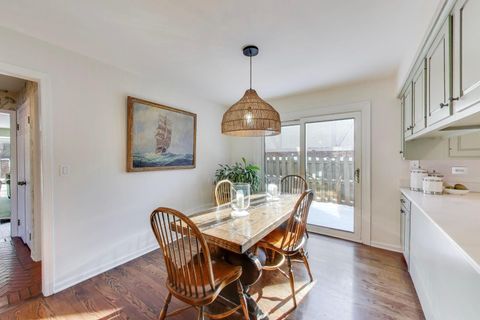 Tiny photo for 2154 Northgate Road, Northfield, IL 60093 (MLS # 12554191)