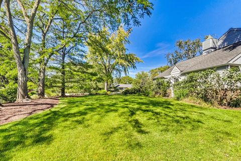 Tiny photo for 2154 Northgate Road, Northfield, IL 60093 (MLS # 12554191)