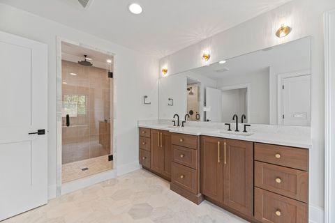 Tiny photo for 106 Brookwood Lane, Lincolnshire, IL 60069 (MLS # 12390657)