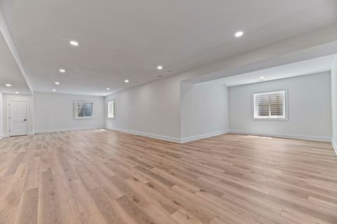 Tiny photo for 106 Brookwood Lane, Lincolnshire, IL 60069 (MLS # 12390657)