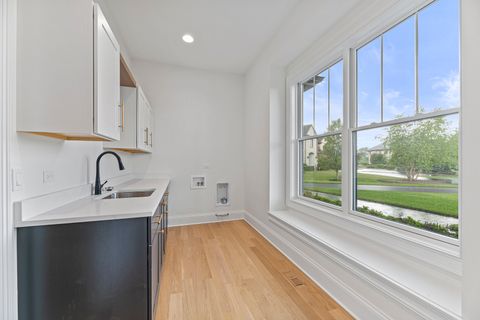 Tiny photo for 106 Brookwood Lane, Lincolnshire, IL 60069 (MLS # 12390657)
