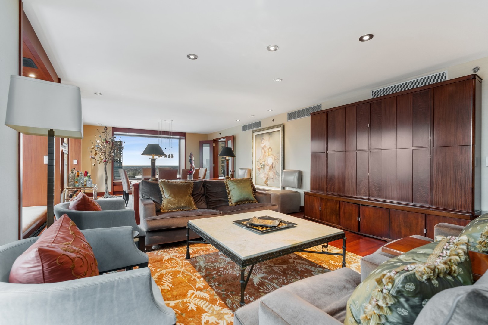 161 E CHICAGO Avenue 33DE