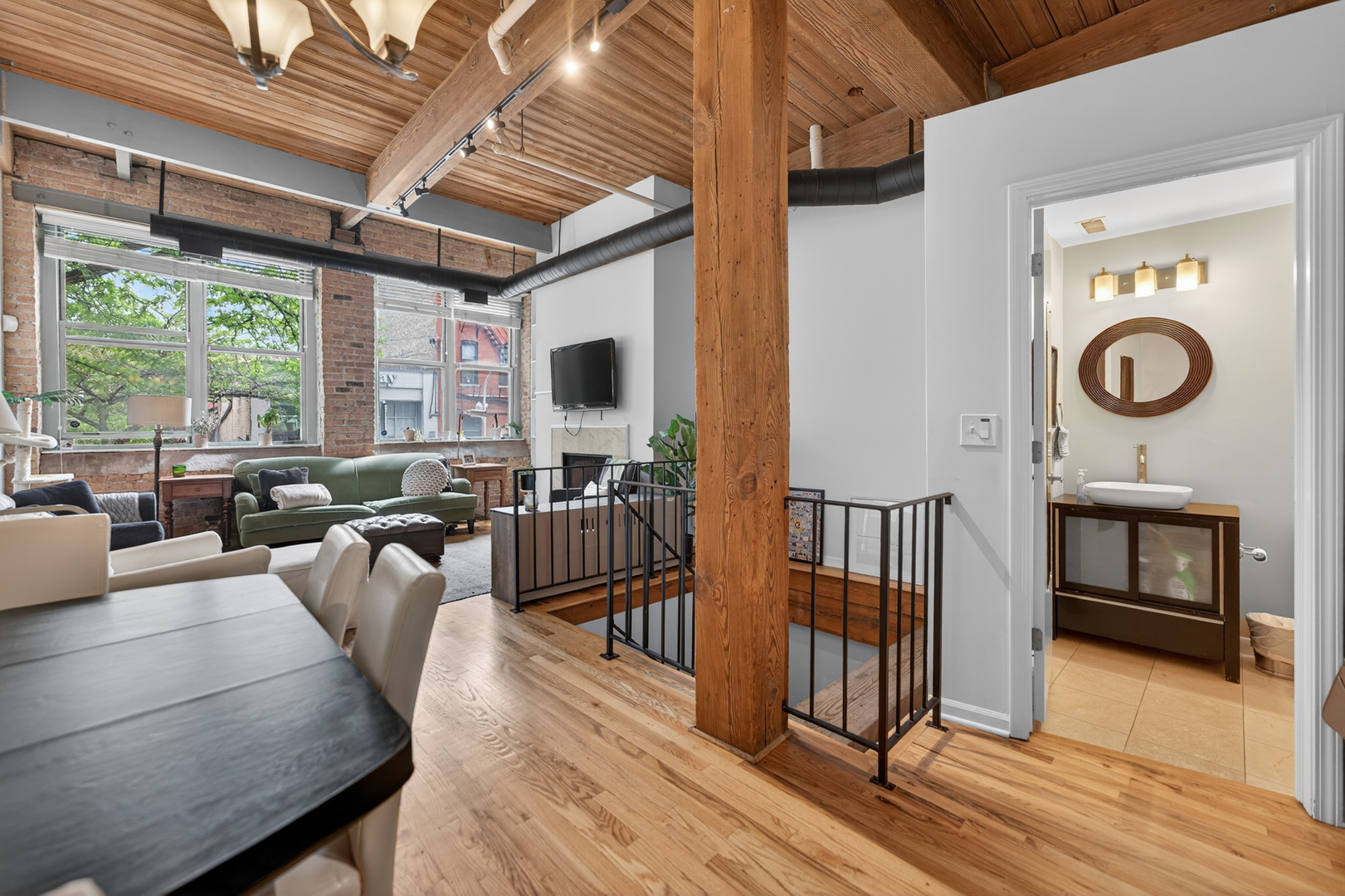 1701 N Damen Avenue 105