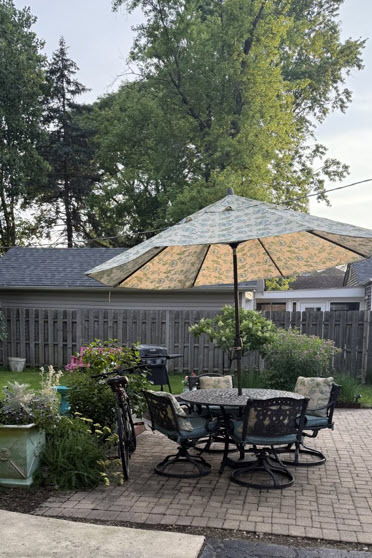 Deerfield, Illinois 60015, United States, 4 Bedrooms Bedrooms, ,2 BathroomsBathrooms,Residential,Active,167552