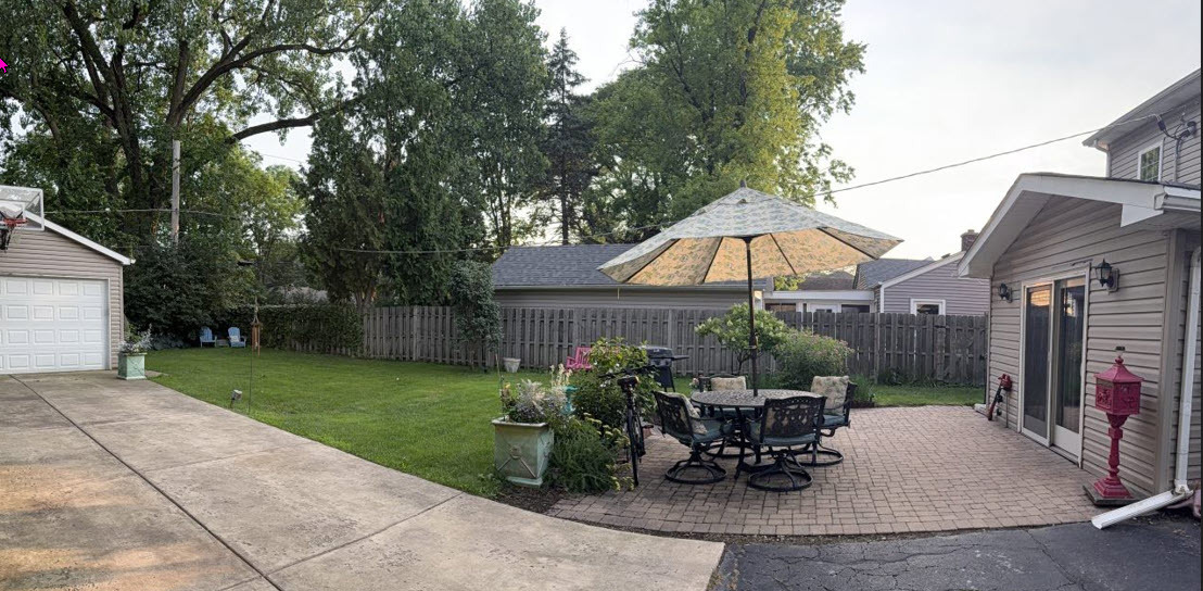 Deerfield, Illinois 60015, United States, 4 Bedrooms Bedrooms, ,2 BathroomsBathrooms,Residential,Active,167552