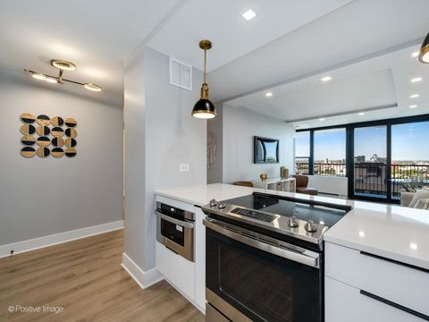 Tiny photo for 1560 N Sandburg Terrace #2403J, Chicago, IL 60610 (MLS # 12544989)