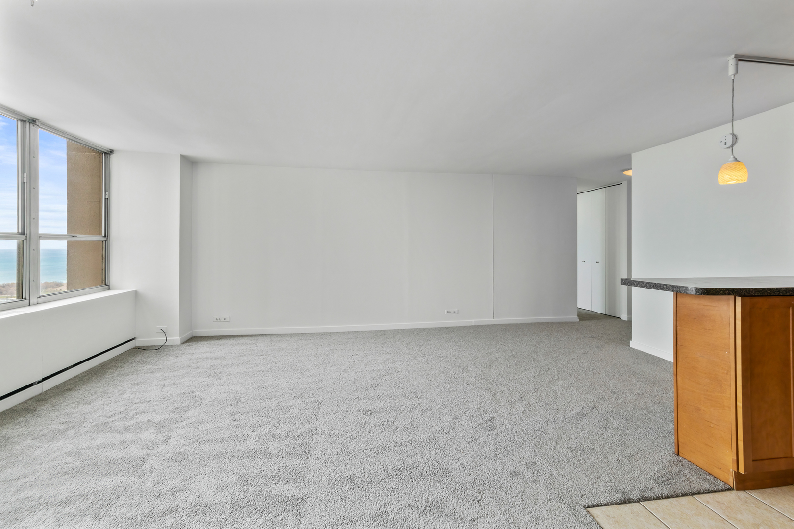 655 W Irving Park Road 4808