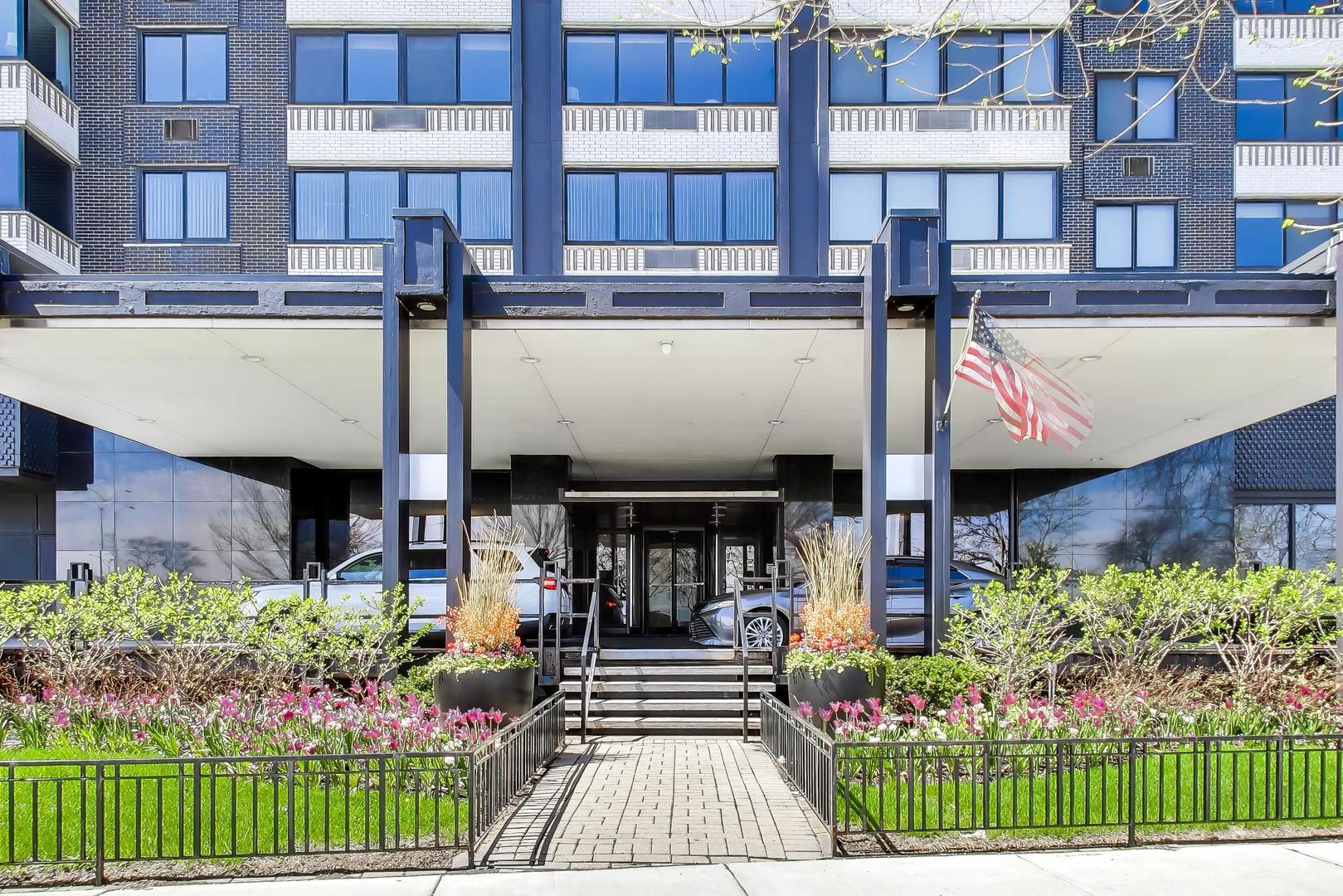 1440 N LAKE SHORE Drive 31E