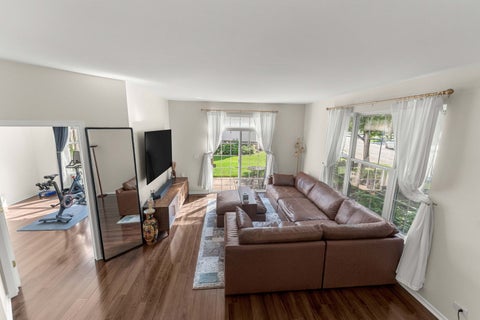 Tiny photo for 2137 Shadow Creek Court, Vernon Hills, IL 60061 (MLS # 12692101)