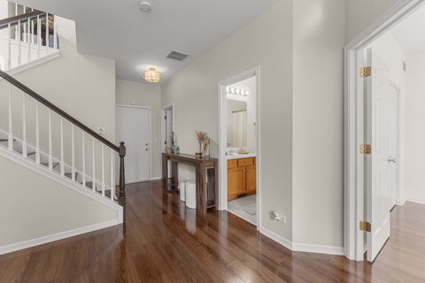 Tiny photo for 2137 Shadow Creek Court, Vernon Hills, IL 60061 (MLS # 12692101)