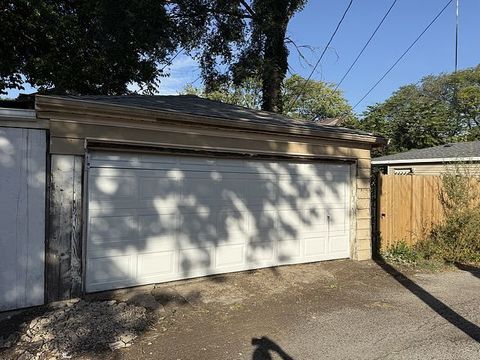 Tiny photo for 7711 S Champlain Avenue, Chicago, IL 60619 (MLS # 12524050)