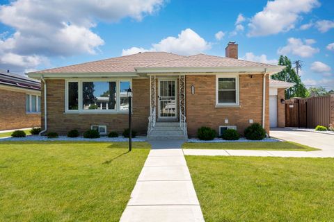 Photo of 6819 N Keystone Avenue, Lincolnwood, IL 60712 (MLS # 12684704)