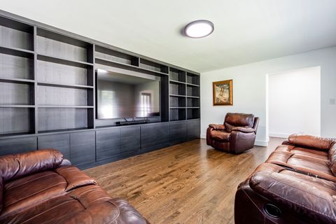 Tiny photo for 6819 N Keystone Avenue, Lincolnwood, IL 60712 (MLS # 12684704)