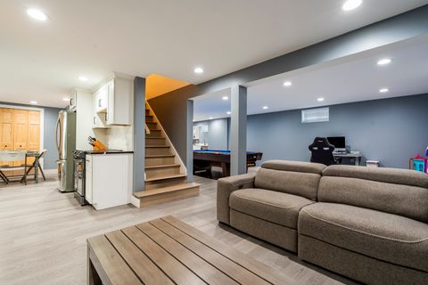Tiny photo for 6819 N Keystone Avenue, Lincolnwood, IL 60712 (MLS # 12684704)