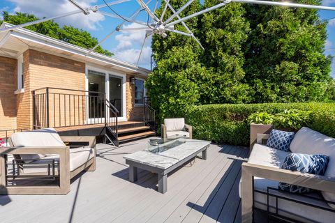 Tiny photo for 6819 N Keystone Avenue, Lincolnwood, IL 60712 (MLS # 12684704)