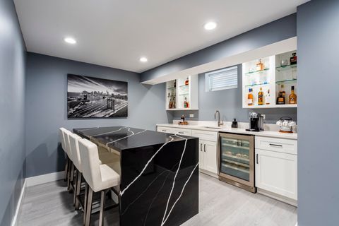 Tiny photo for 6819 N Keystone Avenue, Lincolnwood, IL 60712 (MLS # 12684704)