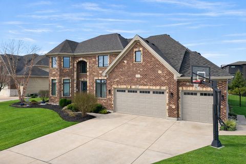 Photo of 4328 Winterberry Avenue, Naperville, IL 60564 (MLS # 12662575)
