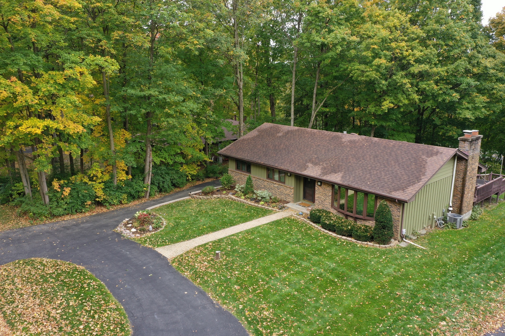 2S924 Shagbark Drive