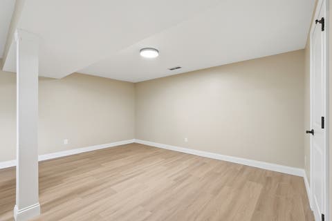 Tiny photo for 1721 E 42nd Court, Davenport, IA 52807 (MLS # 12713799)