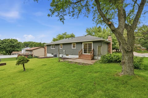 Tiny photo for 1721 E 42nd Court, Davenport, IA 52807 (MLS # 12713799)