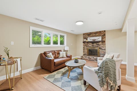 Tiny photo for 1721 E 42nd Court, Davenport, IA 52807 (MLS # 12713799)