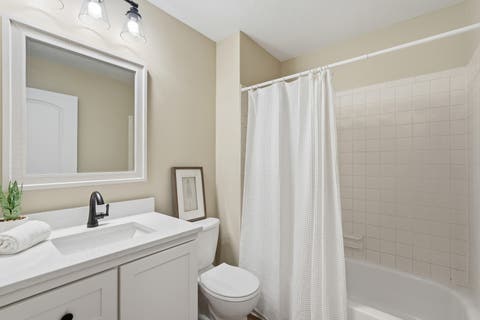 Tiny photo for 1721 E 42nd Court, Davenport, IA 52807 (MLS # 12713799)
