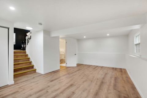 Tiny photo for 136 Brookwood Court, Vernon Hills, IL 60061 (MLS # 12610168)