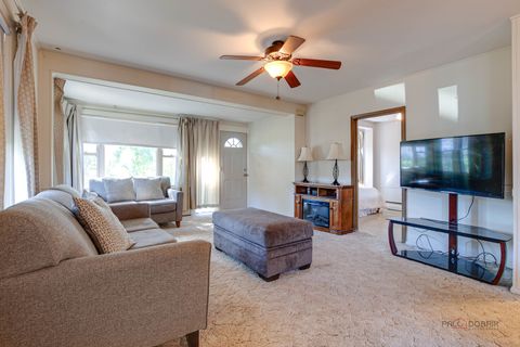 Tiny photo for 228 Llewellyn Avenue, Highwood, IL 60040 (MLS # 12458462)