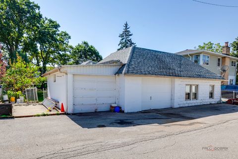 Tiny photo for 228 Llewellyn Avenue, Highwood, IL 60040 (MLS # 12458462)