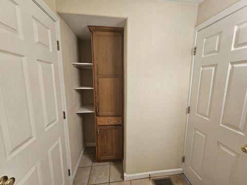 Tiny photo for 1033 S 17th, Mt Vernon, IL 62864 (MLS # 12592782)