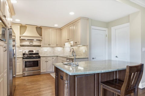 Tiny photo for 2501 Robincrest Lane, Glenview, IL 60025 (MLS # 12750763)