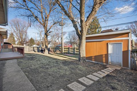 Tiny photo for 641 Mckinley Avenue, Mundelein, IL 60060 (MLS # 12576673)