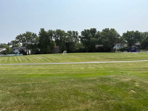 Tiny photo for 1325 Fairfax Lane, Buffalo Grove, IL 60089 (MLS # 12441206)