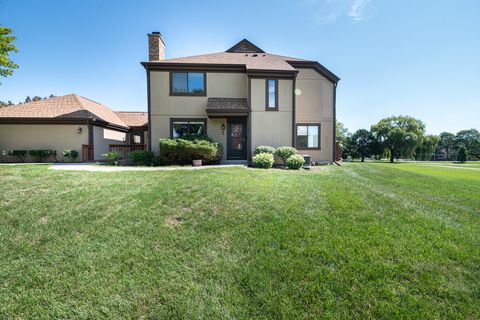 Photo of 1325 Fairfax Lane, Buffalo Grove, IL 60089 (MLS # 12441206)