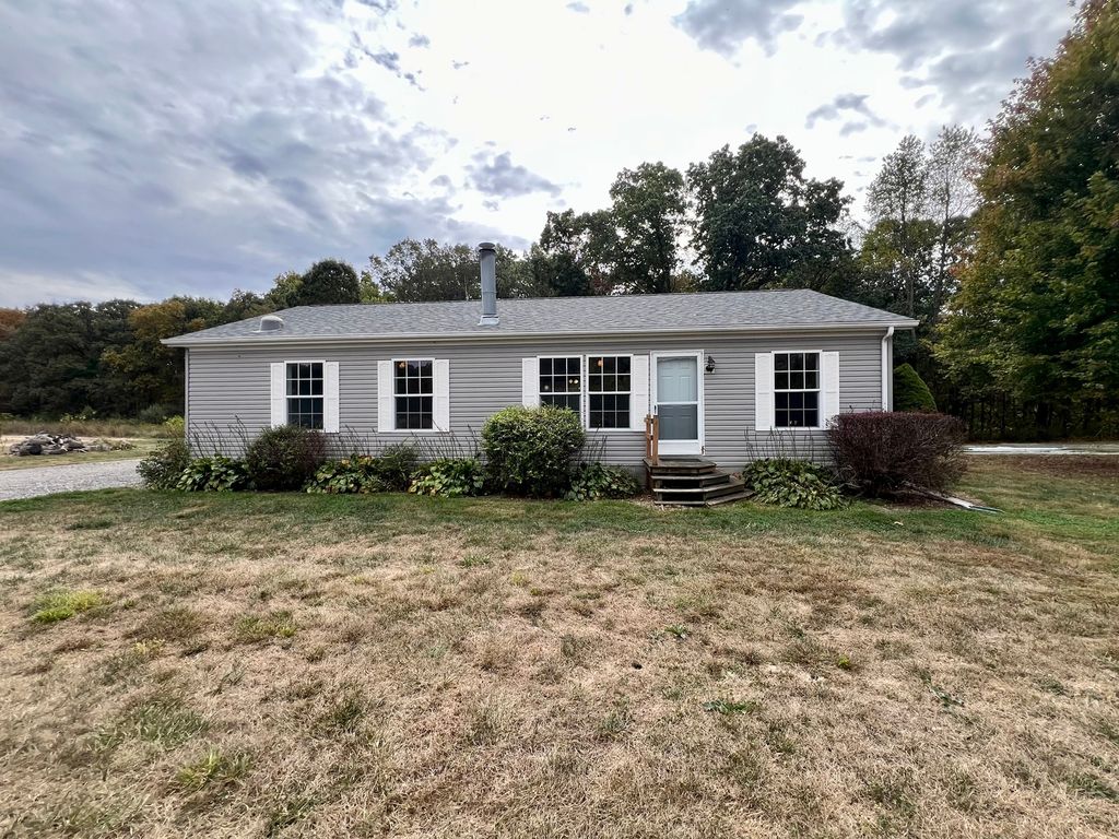 Photo for 14374 N 1st Street, Beecher City, IL 62414 (MLS # 12486139)