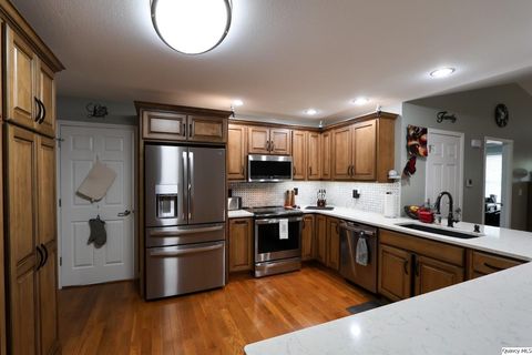Tiny photo for 3904 Abbey Ridge Ct. Ct, Quincy, IL 62305 (MLS # 12591970)