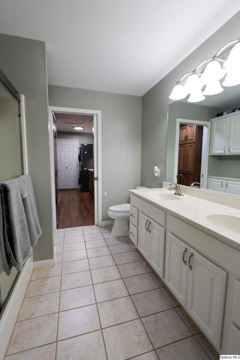 Tiny photo for 3904 Abbey Ridge Ct. Ct, Quincy, IL 62305 (MLS # 12591970)