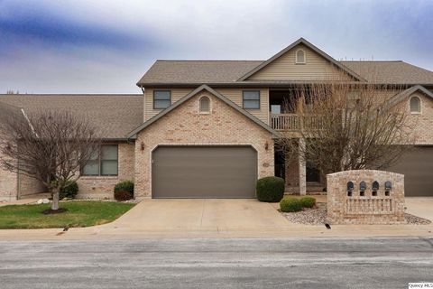 Photo of 3904 Abbey Ridge Ct. Ct, Quincy, IL 62305 (MLS # 12591970)