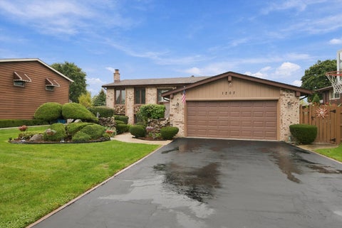 Tiny photo for 1207 N Fischer Drive, Addison, IL 60101 (MLS # 12789345)
