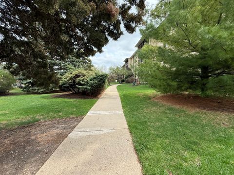 Tiny photo for 650 Murray Lane #416, Des Plaines, IL 60016 (MLS # 12618269)