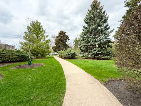 Tiny photo for 650 Murray Lane #416, Des Plaines, IL 60016 (MLS # 12618269)