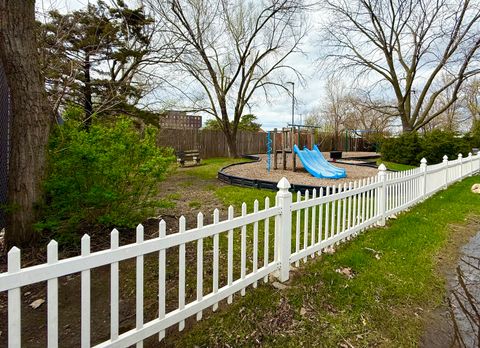 Tiny photo for 650 Murray Lane #416, Des Plaines, IL 60016 (MLS # 12618269)